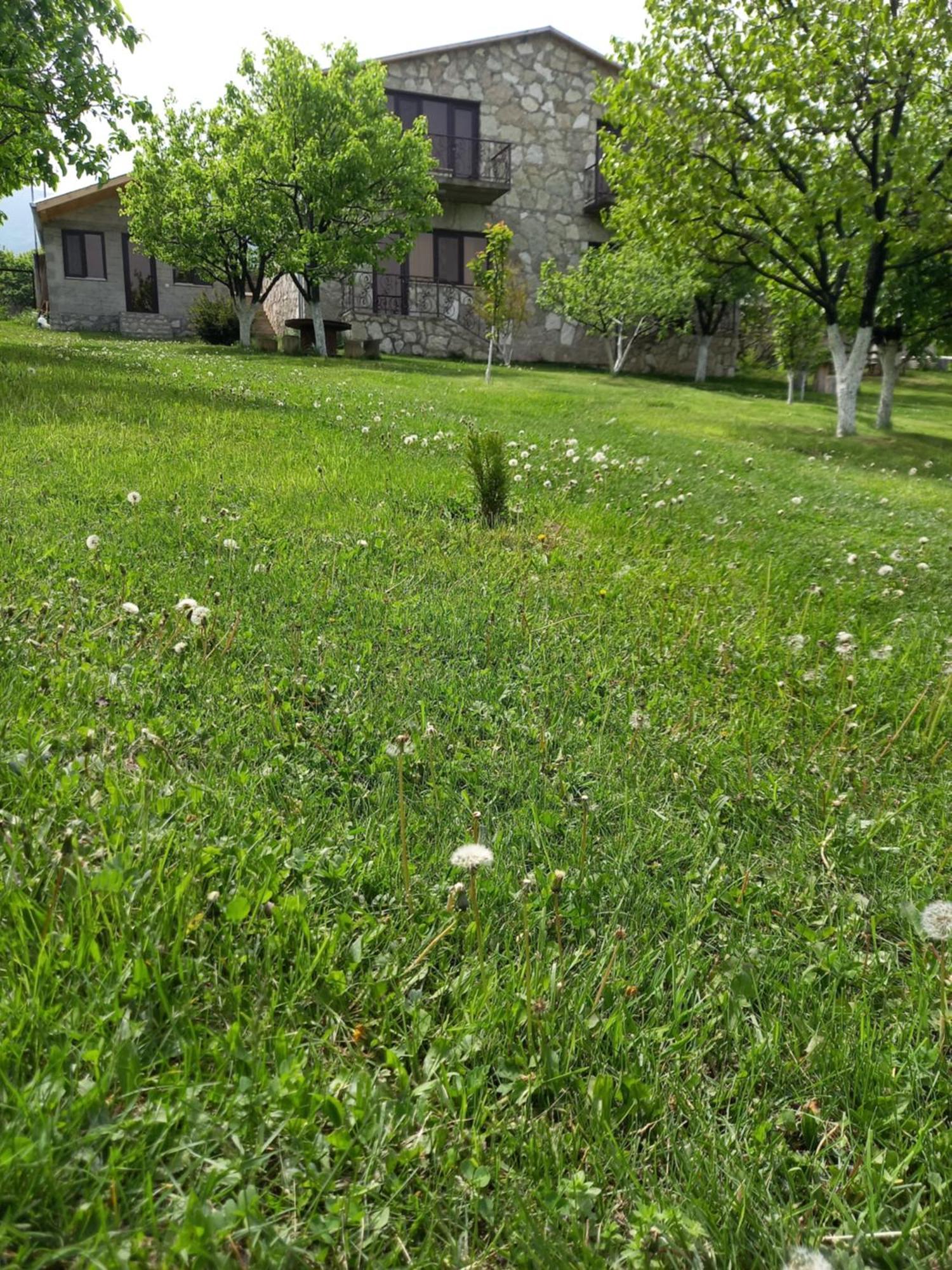 Guest House Ijevan's Garden Extérieur photo